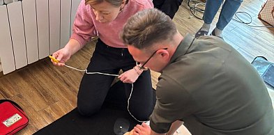 Wiedza, która buduje bezpieczeństwo. Pracownicy MGOK i biblioteki w Pogorzeli...