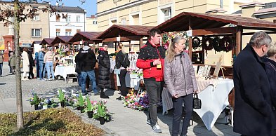 Od ozdób po lokalne smaki. Na jarmarku każdy mógł znaleźć coś dla siebie