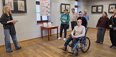 Nie trzeba daleko szukać.  Czasem wystarczy wyjść, żeby zobaczyć więcej...