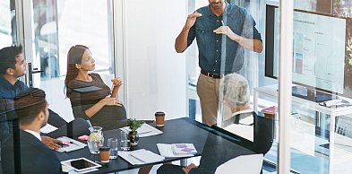 Faktoring pełny czy niepełny – który wybrać dla swojej firmy