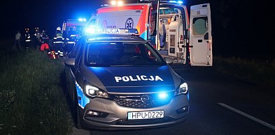 Wypadek na rondzie w Krobi. Widząc przed sobą ciężarówkę, wybrał mniejsze zło