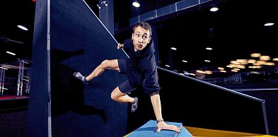 Rodzinna rozrywka w parku trampolin jako stabilny biznes