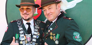 Ojciec i syn pojadą tam razem! To będzie pierwszy taki przypadek w historii...