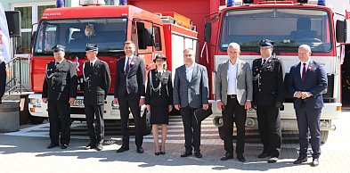 Strażacy z Krobi oddali swoje wozy. Jeden pomoże w sąsiedztwie, drugi w Ukrainie