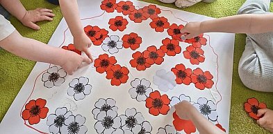 Świętowanie najmłodszych. Patriotyczne zajęcia w żłobku