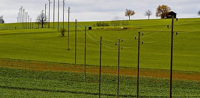 Kupujesz działkę z infrastrukturą energetyczną — na co zwrócić uwagę?