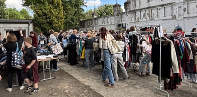 Kolejki przed wiejską świetlicą. Ponad 4 tony ubrań dostało drugie życie!