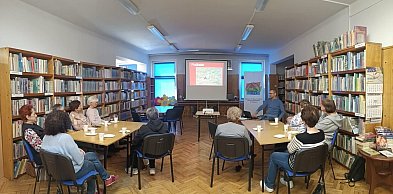Świat zamknięty w fotografiach zawitał do biblioteki w Poniecu