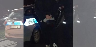 Brutalny atak przed lokalem. Wszystko na oczach dziewczyny i znajomych