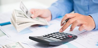 Kiedy firma potrzebuje finansowania zewnętrznego, a kiedy lepiej radzić sobie...