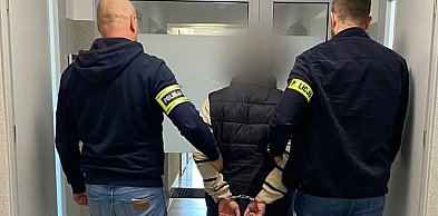 Z półek znikały kawy, czekolady, pasty do zębów, bomboniery i kremy do protez