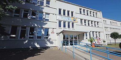 Nalot policji na ZSZ Gostyń! Uczeń miał przyjść do szkoły z gazem i ładunkami...