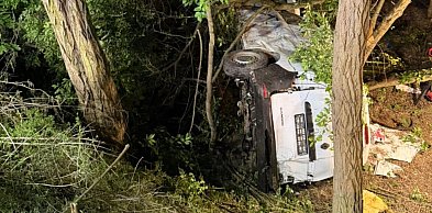 Tragiczny wypadek na DW432. Nie żyje pasażerka Renault Kangoo