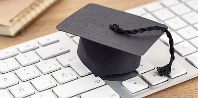 Jakie studia podyplomowe wybrać, aby nie wypaść z rynku pracy?