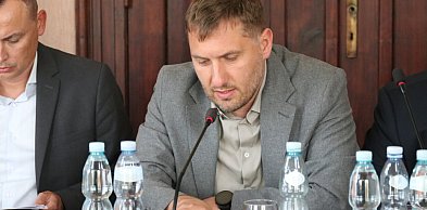 Studia podyplomowe pod lupą radnych. W tle afera Collegium Humanum