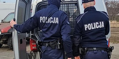 "Majstry" z lepkimi łapkami. Robotę skończyli, ale kobieta się połapała...
