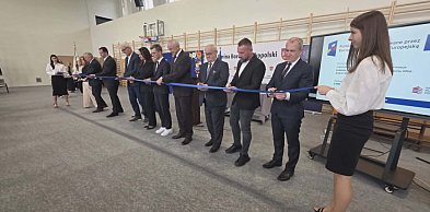 To już nie ten sam budynek. Szkoła za prawie 10 mln zł oficjalnie "otwarta"!