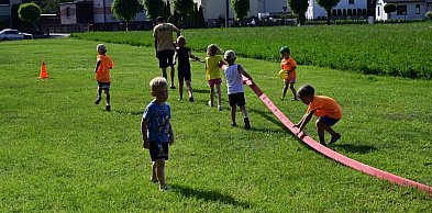 Woda, sport i dobra atmosfera. Piknik młodych strażaków