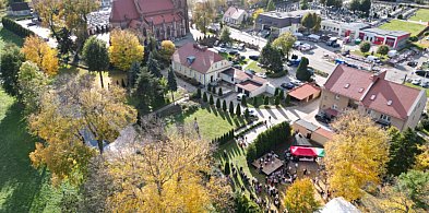 Po uroczystej mszy, proboszcz zaprosił do stołu! Nawet pogoda była zamówiona-83706