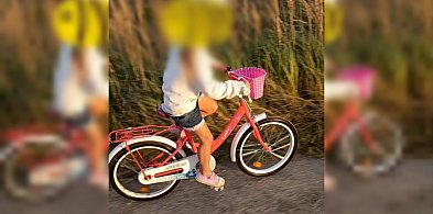Kobieta ostrzega przez "zbieraczami" Ktoś podjechał i zabrał dziecku rowerek...-84038