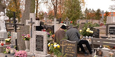 Cisza, pamięć, szacunek... O zachowaniu, które mówi więcej niż kwiaty i znicze-84155