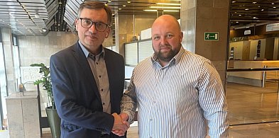 Radny staje w obronie Ziobry! Pytamy czy wciąż wierzy w prawo i sprawiedliwość...-84470