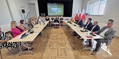 Radni chcą wyciągnąć więcej. Nikt nie miał wątpliwości. Podwyżka staje się faktem-84506