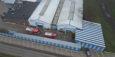 Pożar w zakładzie produkcyjnym! Jedna osoba z poparzeniami twarzy trafiła...-85017