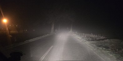 Noc, mgła i mężczyzna na środku drogi. Mówił, że uciekł ze szpitala w Kościanie-84993