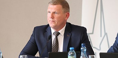 To jest wyczyn ekstremalny... Kierowcy walczą z dziurami, gmina z dokumentacją-85629