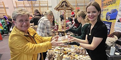 Poczuli ten klimat. Pojawiły się tłumy. Udowodnili, że święta zaczynają się ...-85704