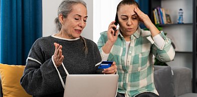 Najpierw jeden telefon, potem drugi... Wystarczyło, żeby "wyczyścić konto do zera"-85830