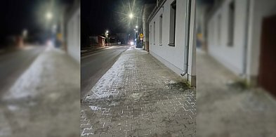 Ślisko na chodniku? Zwróciła uwagę, ale została wyśmiana. Miała patrzeć pod nogi-86320