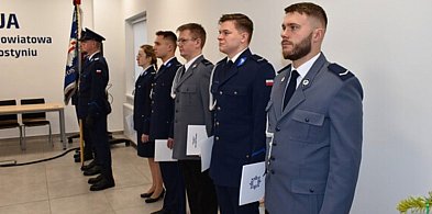 Awanse nie spadły im z nieba... Najpierw musieli udowodnić, że są na nie gotowi-86620