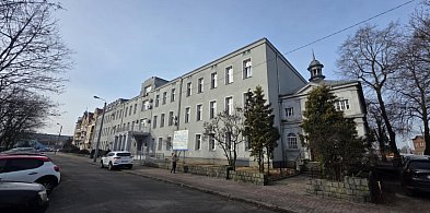 Zdecydowały kwestie bezpieczeństwa! Bez nich budynek wygląda inaczej...