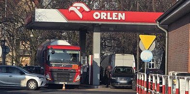 Orlen uspokaja, ale na stacjach widać coś innego. Sprawdziliśmy jak zmieniły...
