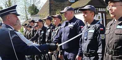 Mundur zobowiązuje. Ponad 40 uczniów odebrało akty nominacji na wyższe...