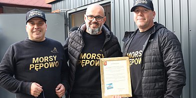 Co za ekipa! Zimno im niestraszne, a teraz własnymi...-83673