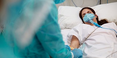 W popularnych lekach znaleziono szkło! Apteki i szpitale już je wycofują-83980