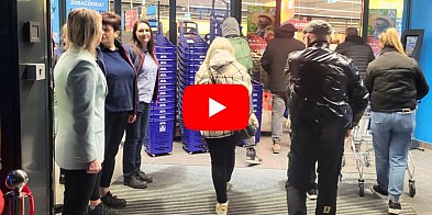 Tłumów może nie było, ale sam market robi dobre wrażeni-84029