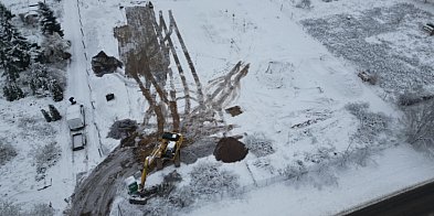 Na dawne ogródki wjechał ciężki sprzęt. Ruszyła budowa-85044