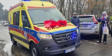 Są nowe, żółte i wyposażone. Takie jednoosobowe...-86004