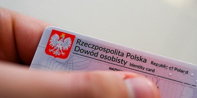 Chcą to dopisać do dowodu osobistego, ale... Jest też druga strona medalu
