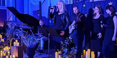 Ballady, energia i owacje. W "Blasku świateł” ...