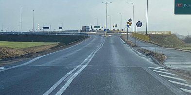 Przyjrzał się nowej drodze i zauważył coś nietypowego