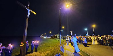 Wierni przeszli ulicami Gostynia. Na końcu wydarzyło...