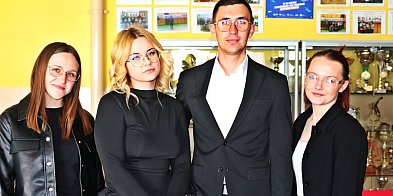 Wszyscy pisali w jednej sali. Tak wyglądał początek...