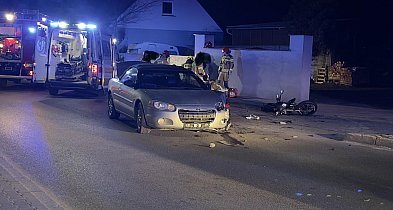Niedzielny wieczór zakończył się wypadkiem. Ranny motocyklista...