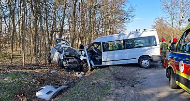 Poważny wypadek w sąsiednim powiecie. Pięć osób zostało rannych