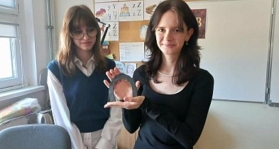 Dwie uczennice liceum, chcą ocalić to, czego już prawie nie ma. Czy się uda?